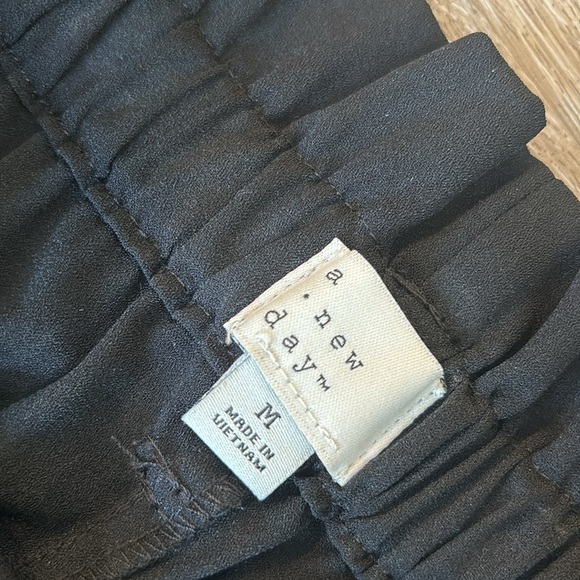 Stylish Pants - Women’s - Picture 4 of 5